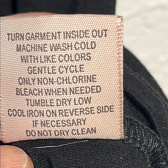 Philosophy Black and White Relaxed LOVE ALWAYS WINS Short Sleeve Tee - Picture 5 of 7